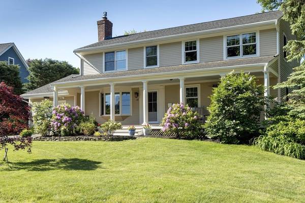 20 Ocean View Dr, Hingham, MA 02043