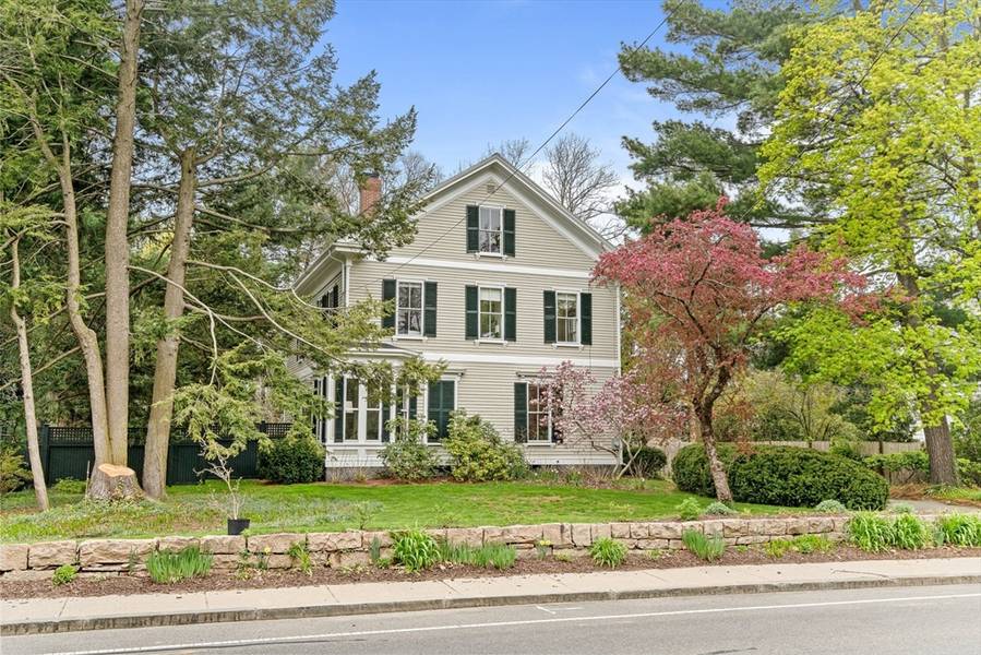 135 Court Street, Dedham, MA 02026