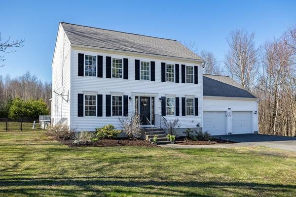 40 Gardner Rd, Ashburnham, MA 01430