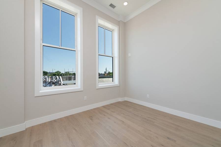 4 Franklin Street #202, Boston, MA 02134