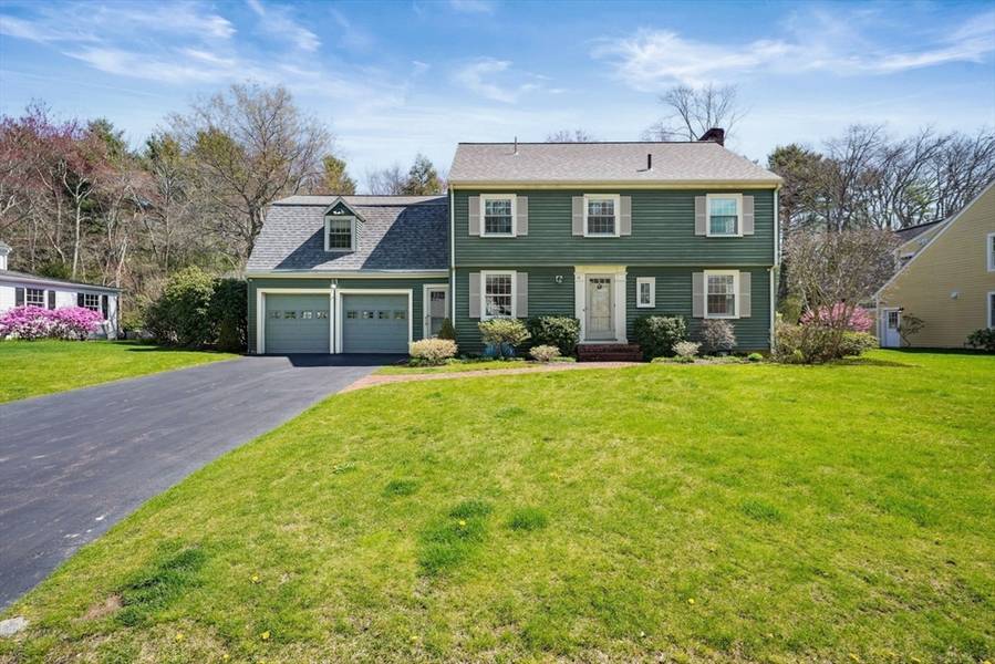 14 Meadowbrook Road, Wellesley, MA 02481