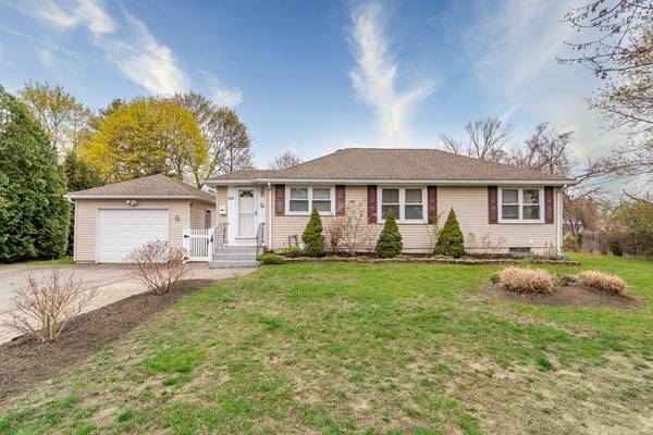 40 Beacon St, Natick, MA 01760