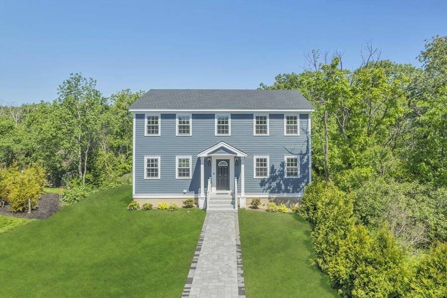 62 Pigeon Hill St, Rockport, MA 01966