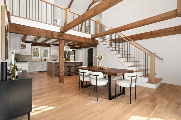 Hamilton, MA 01982,24 Hickory Lane