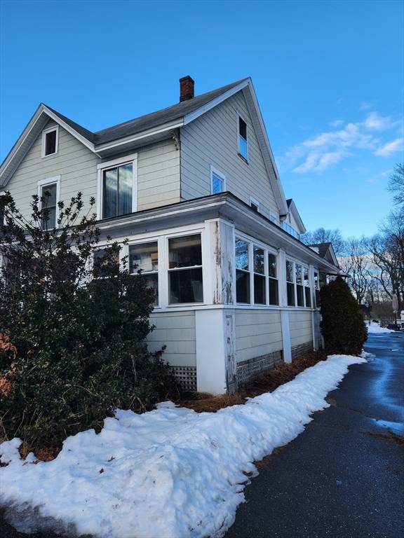 49 Priest St, Leominster, MA 01453