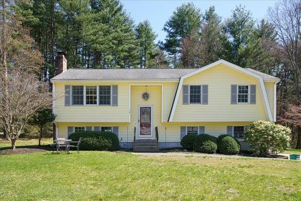 519 Fiske St, Holliston, MA 01746