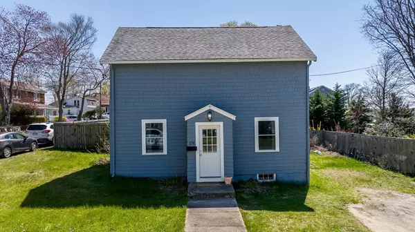 174 Puffer Ave, Swansea, MA 02777