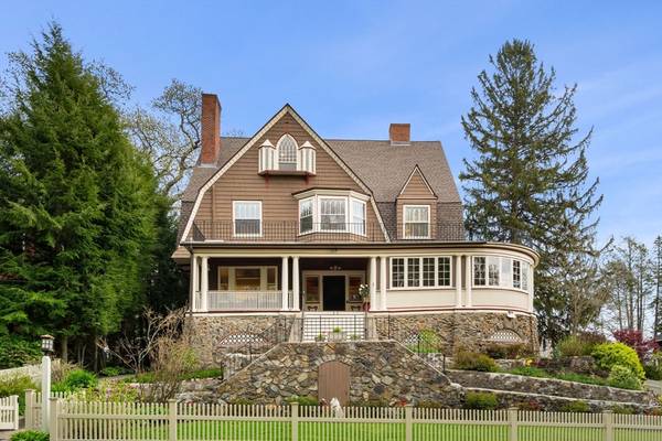 33 Sewall Woods Rd, Melrose, MA 02176