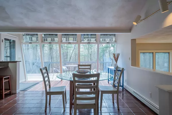 Lynnfield, MA 01940,1 Friendship Ln