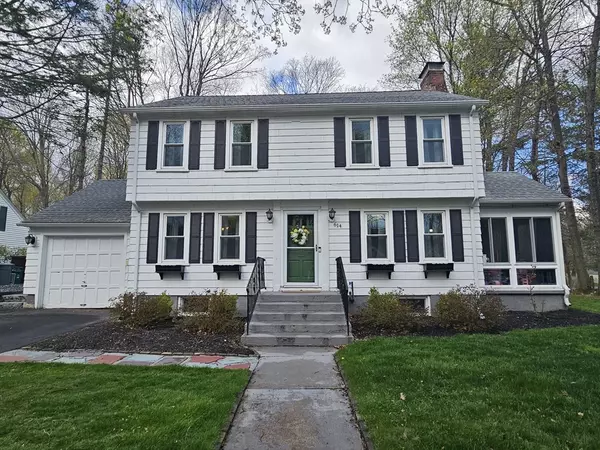 614 Salisbury Street, Worcester, MA 01609