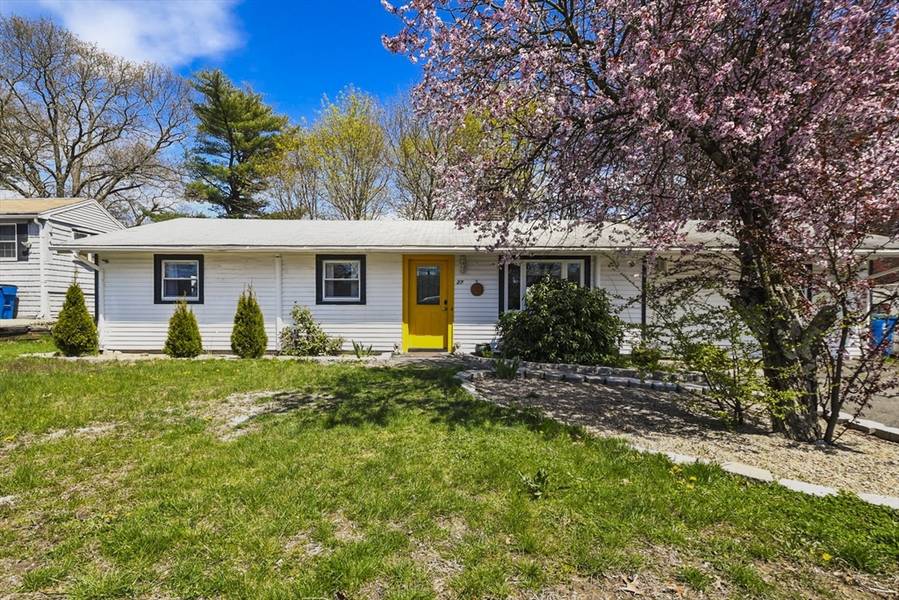 27 Mcauliffe Road, Randolph, MA 02368