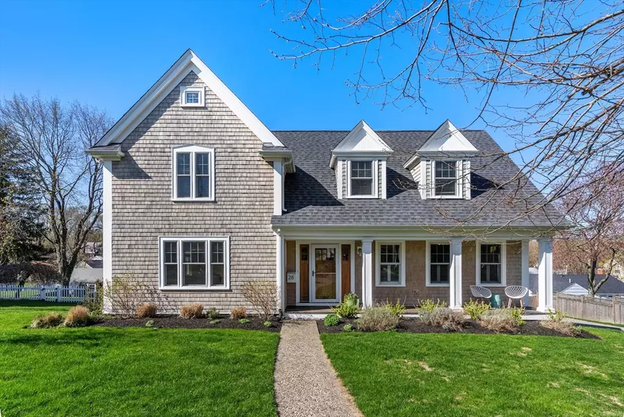 28 Fairview St, Hingham, MA 02043