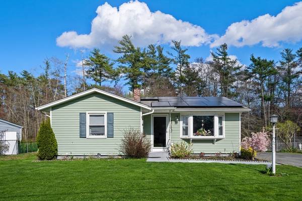 340 Valley Rd, New Bedford, MA 02745