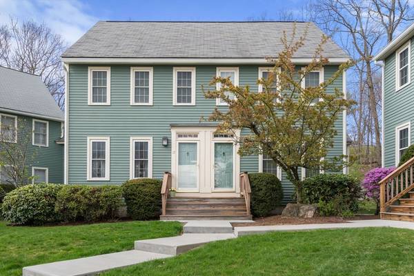 17 Brookdale Circle #17, Shrewsbury, MA 01545