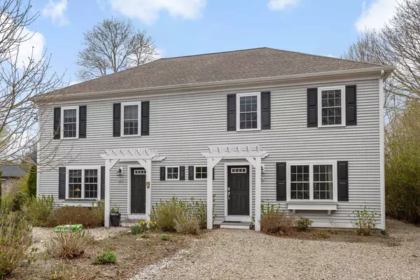 64 Pelican Lane #B, Falmouth, MA 02540