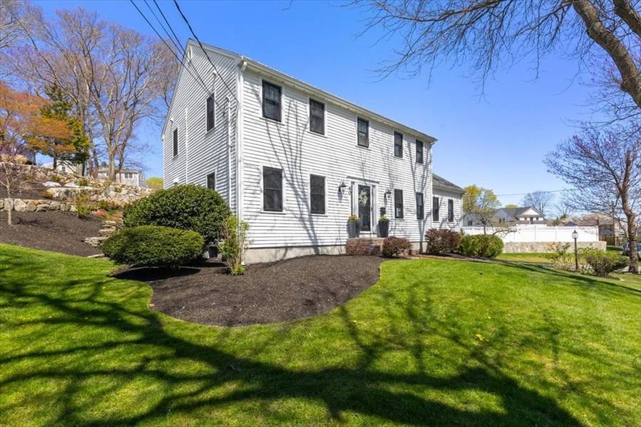 40 Park Circle, Hingham, MA 02043