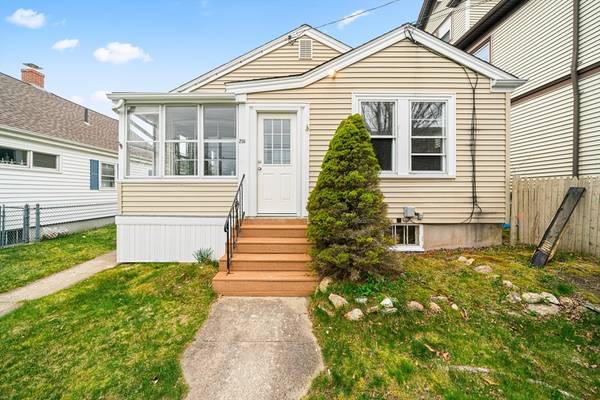 292 Harwich St, New Bedford, MA 02745