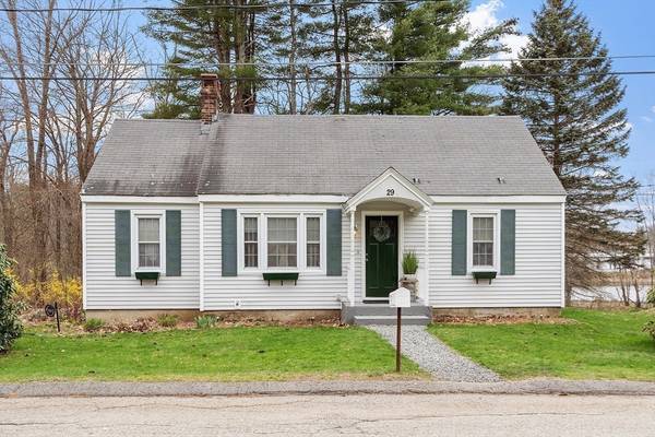 29 Lake Ave, Templeton, MA 01468