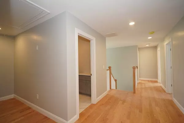 Attleboro, MA 02703,27 Morse