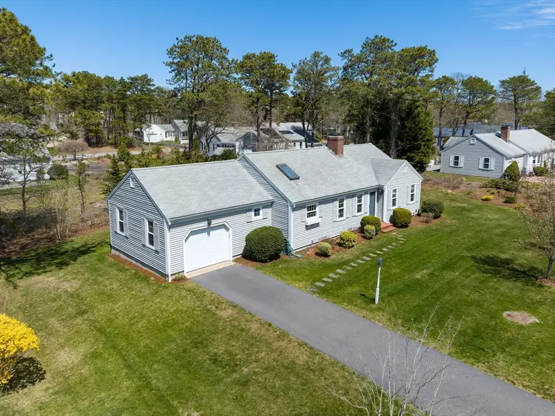 12 Pollock Rip Rd, Yarmouth, MA 02664