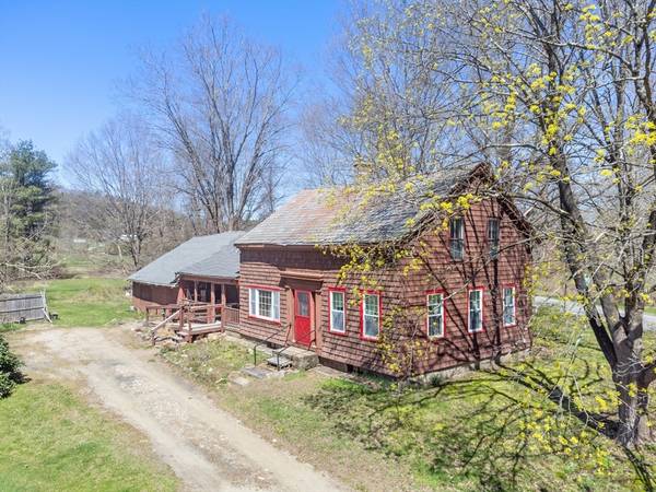 23 Old Sunderland Rd, Montague, MA 01351