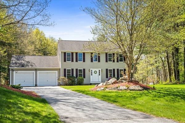 5 Cricket Drive, Oxford, MA 01540