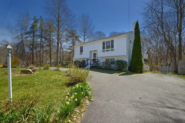 27 Althea Road, Falmouth, MA 02556