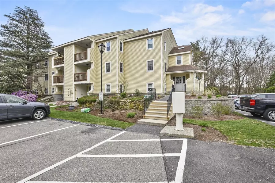 130 Heritage Drive #130, Northbridge, MA 01588