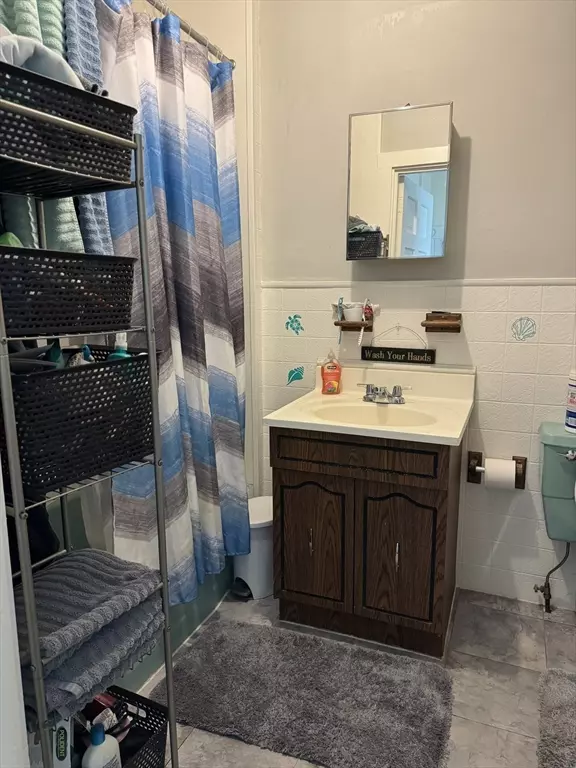 Whitman, MA 02382,85 Whitman Ave