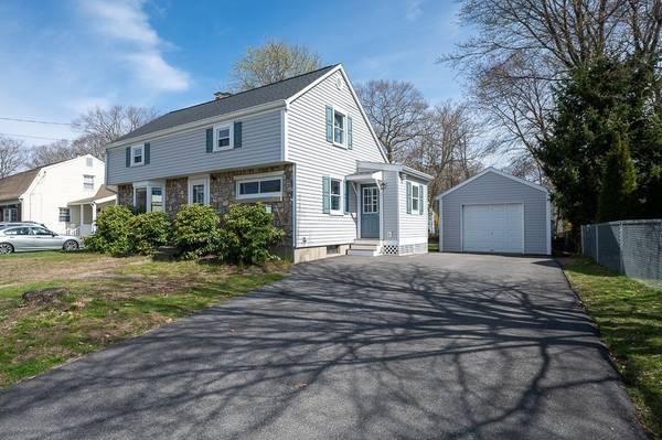 Oxford, MA 01540,4 Carron Ln