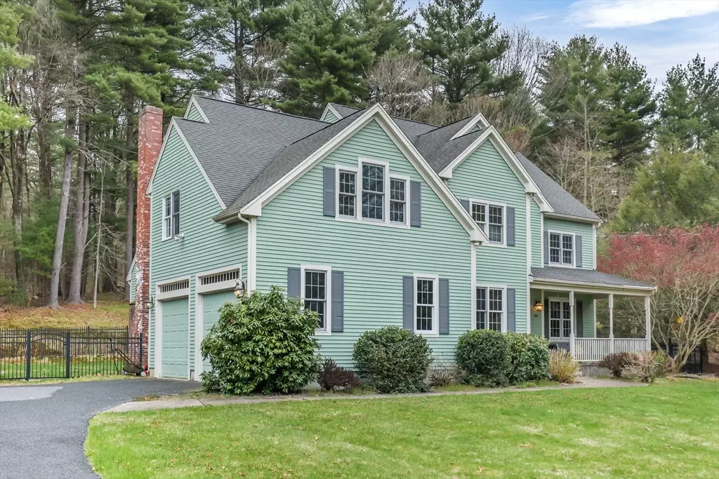 Holliston, MA 01746,690 Highland St