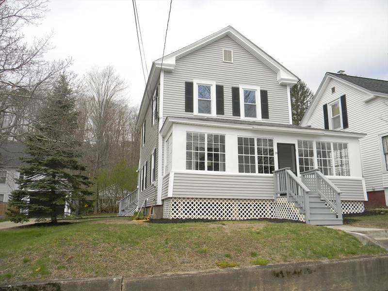 28 J St, Athol, MA 01331