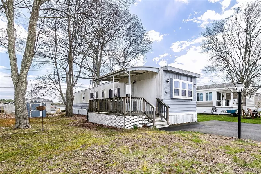 58 Bally Dr, Raynham, MA 02767