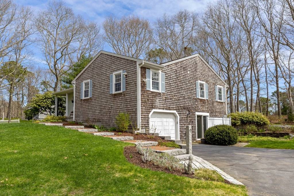 Falmouth, MA 02536,228 Club Valley Dr