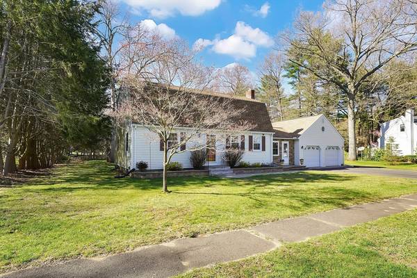 Westfield, MA 01085,63 Country Club Dr