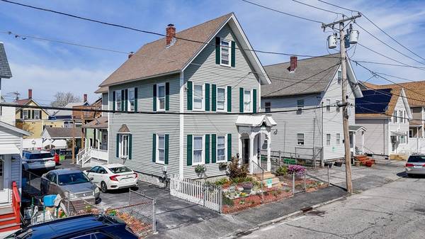 25 Osgood St, Lowell, MA 01851