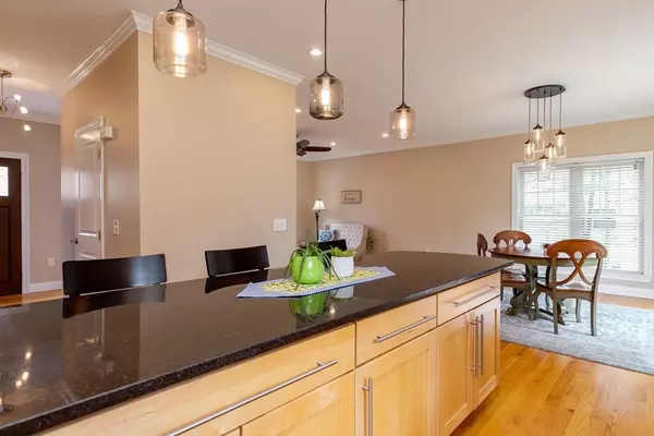 Littleton, MA 01460,7 Bumble Bee Ln