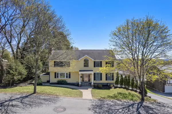 8 Cowdrey St, Stoneham, MA 02180