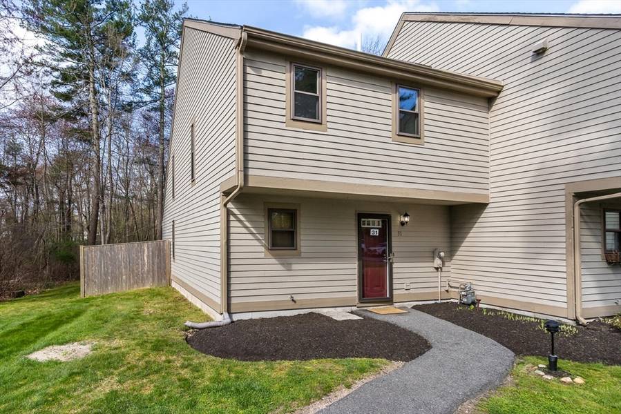 31 Greenwood Village St #31, Easton, MA 02356