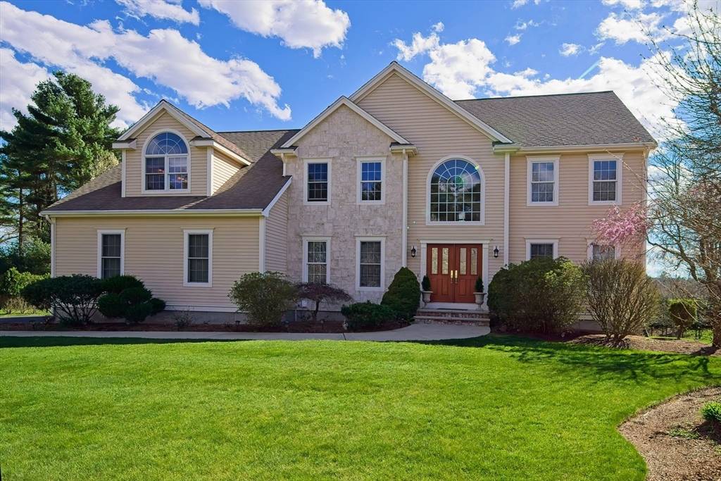 31 Fair Lane, Raynham, MA 02767