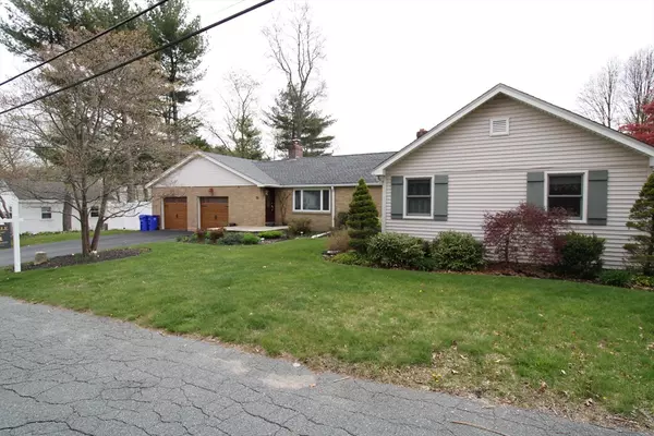 34 Dale Rd, Holbrook, MA 02343