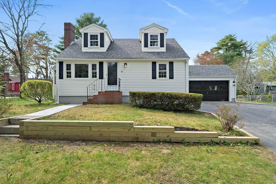 41 Wampatuck St, Pembroke, MA 02359