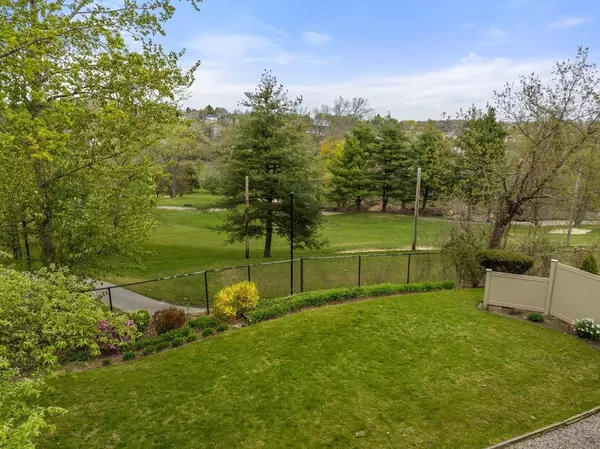 Newton, MA 02467,115 Algonquin Rd #115
