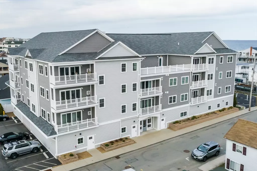 Hampton, NH 03842,20 N Street #307