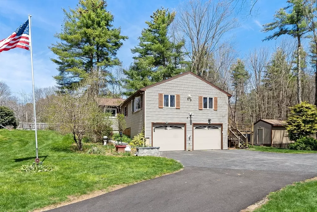 West Brookfield, MA 01585,123 Pierce Rd