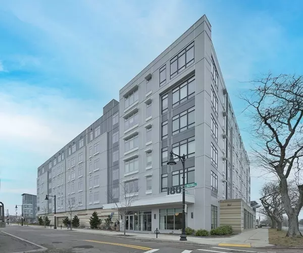 180 Telford St #506, Boston, MA 02135
