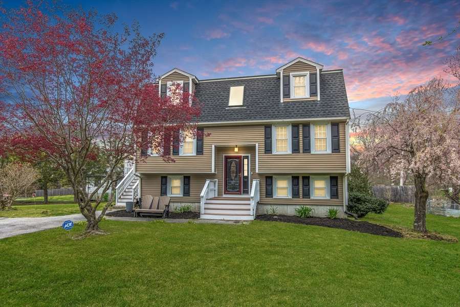 119 Astle St, Tewksbury, MA 01876