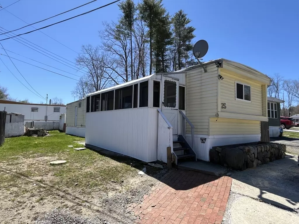 Lunenburg, MA 01462,1790 Massachusetts Ave #25