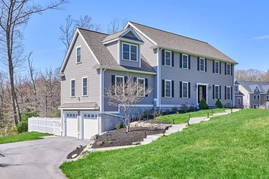 10 Anna Place, Holliston, MA 01746