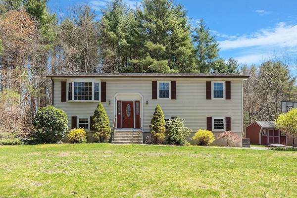 17 Conlin Rd, Oxford, MA 01540